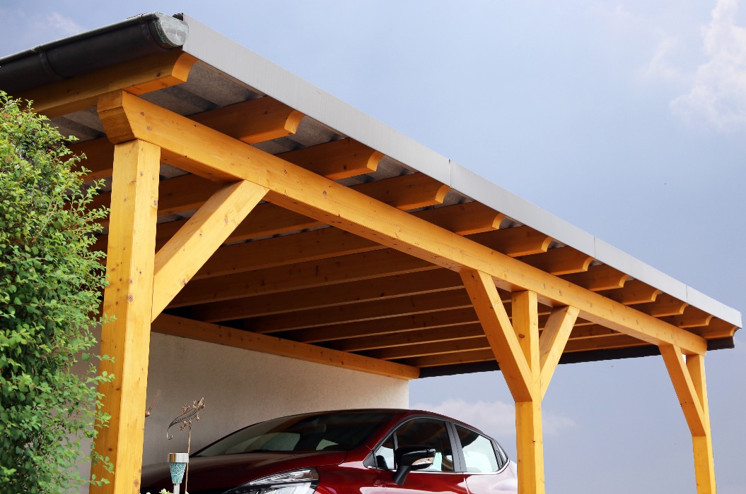 Hochwertiger Carport aus Holz